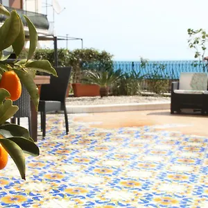 panoramic-apartments-taormina.sicilyhotelsitaly.net/